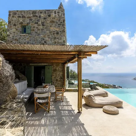 Aquadise Seaview Pool - Three Bedrooms